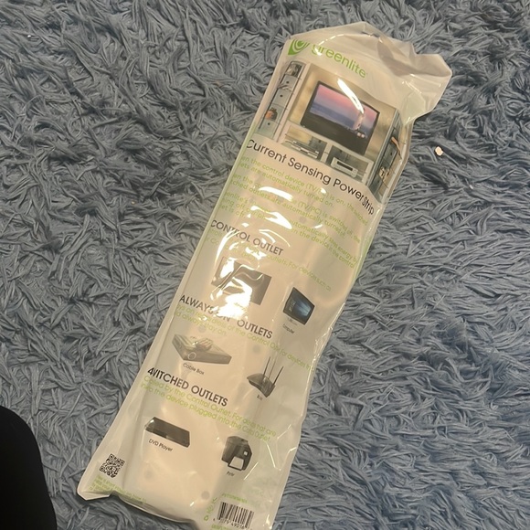 Greenlite power strip - Picture 2 of 2